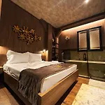 Hotel The Hh Point 5*