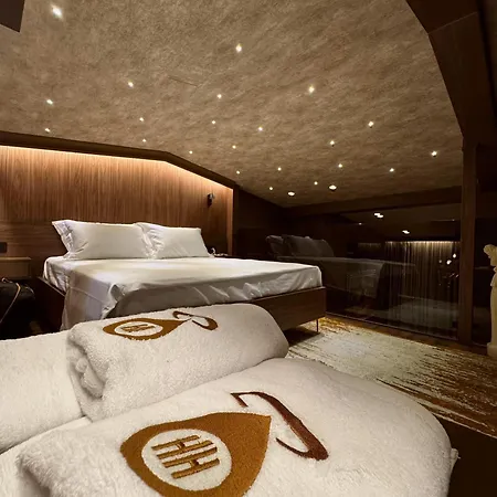 Hotel The Hh Point Tirana