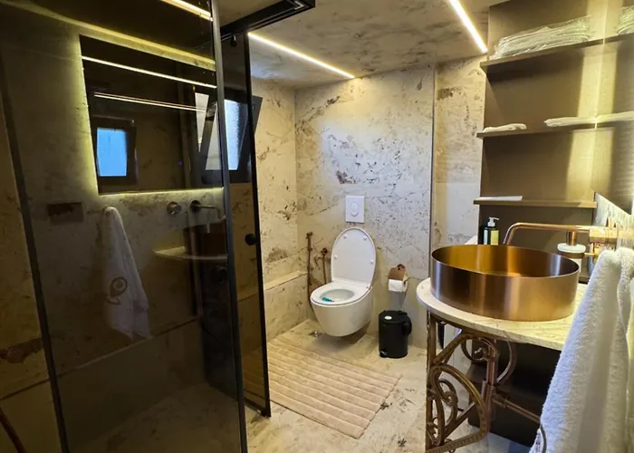 The Hh Point Hotel Tirana