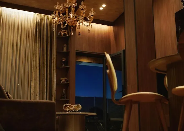 Hotel The Hh Point 5*