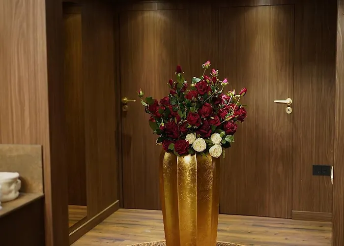 Hotel The Hh Point 5*